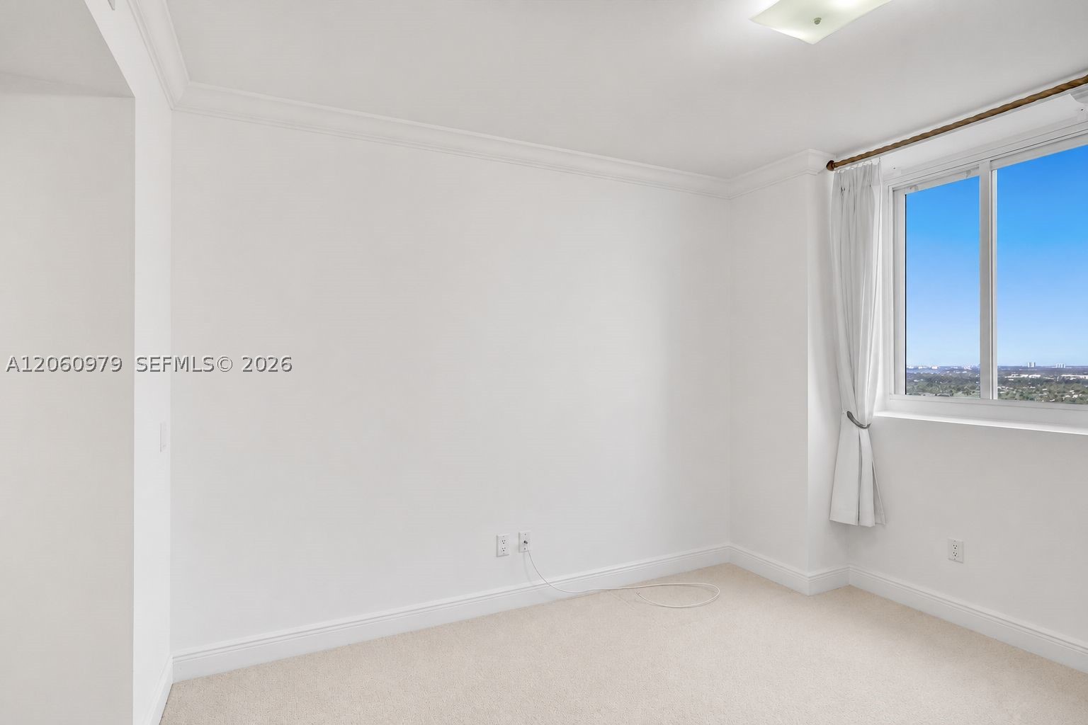 4775 Collins Ave #3007, Miami Beach FL 33140