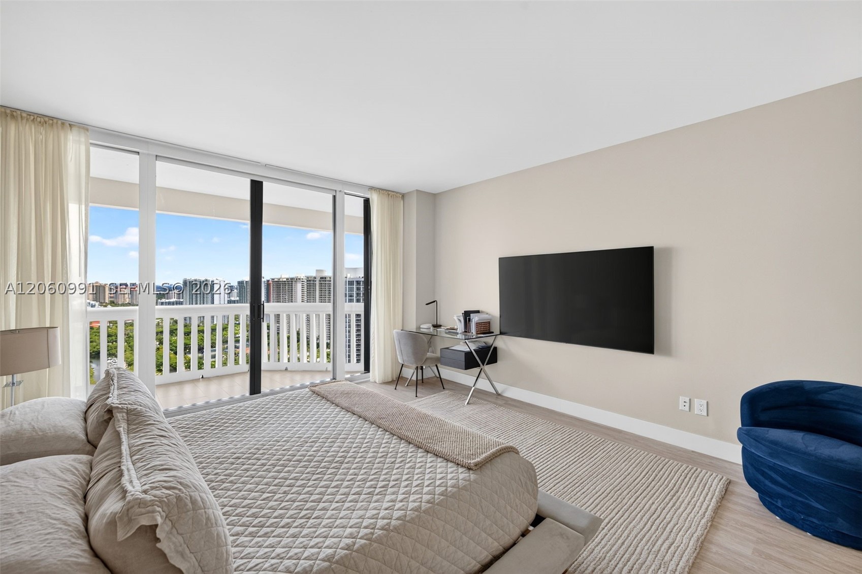 2000 Island Blvd #3010, Aventura FL 33160