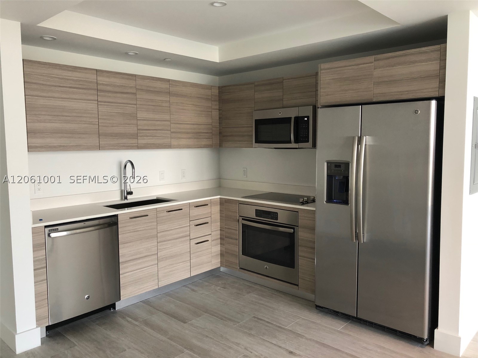 121 NE 34 ST #811, Miami FL 33137