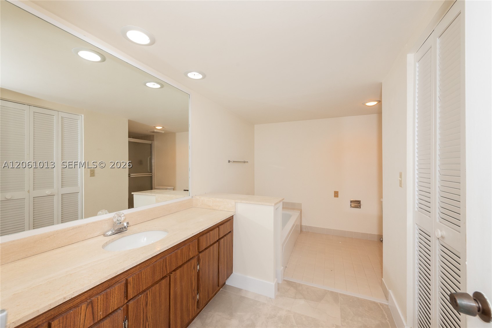 600 Biltmore Way #1014, Coral Gables FL 33134