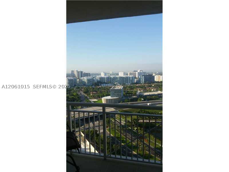 19501 W COUNTRY CLUB DR #2305, Aventura FL 33180