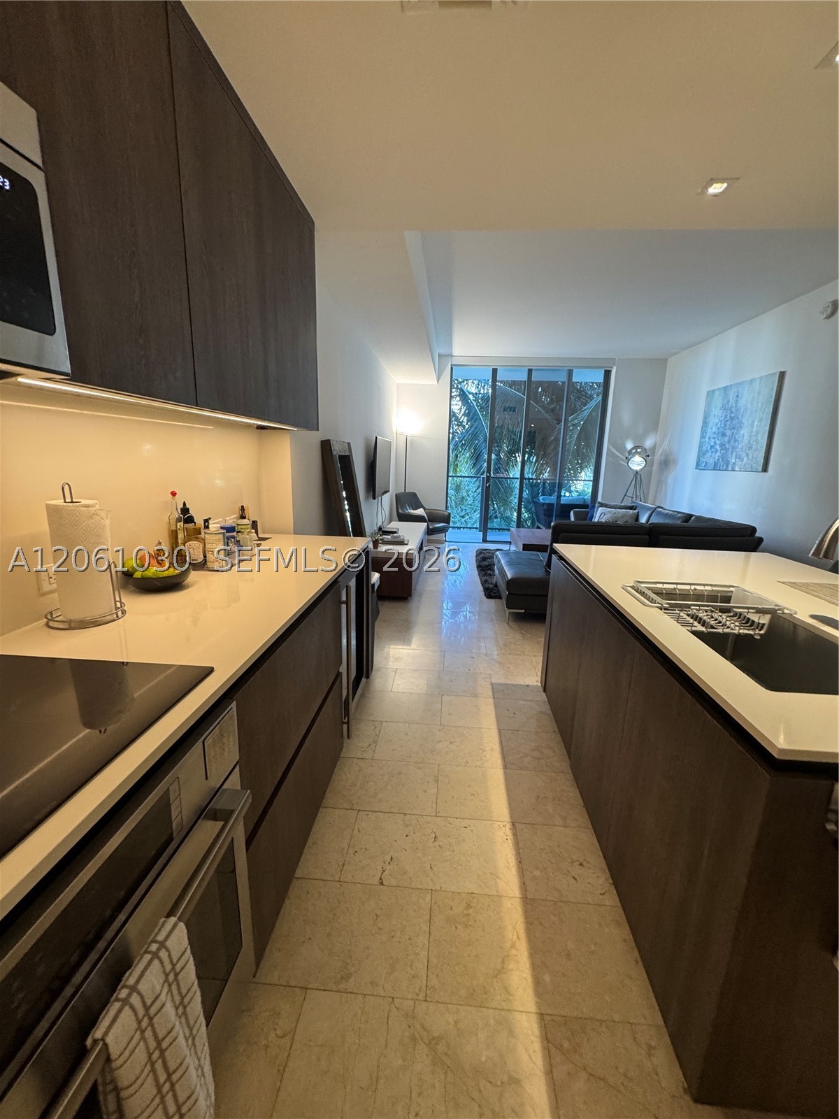 88 SW 7th St #805, Miami FL 33130