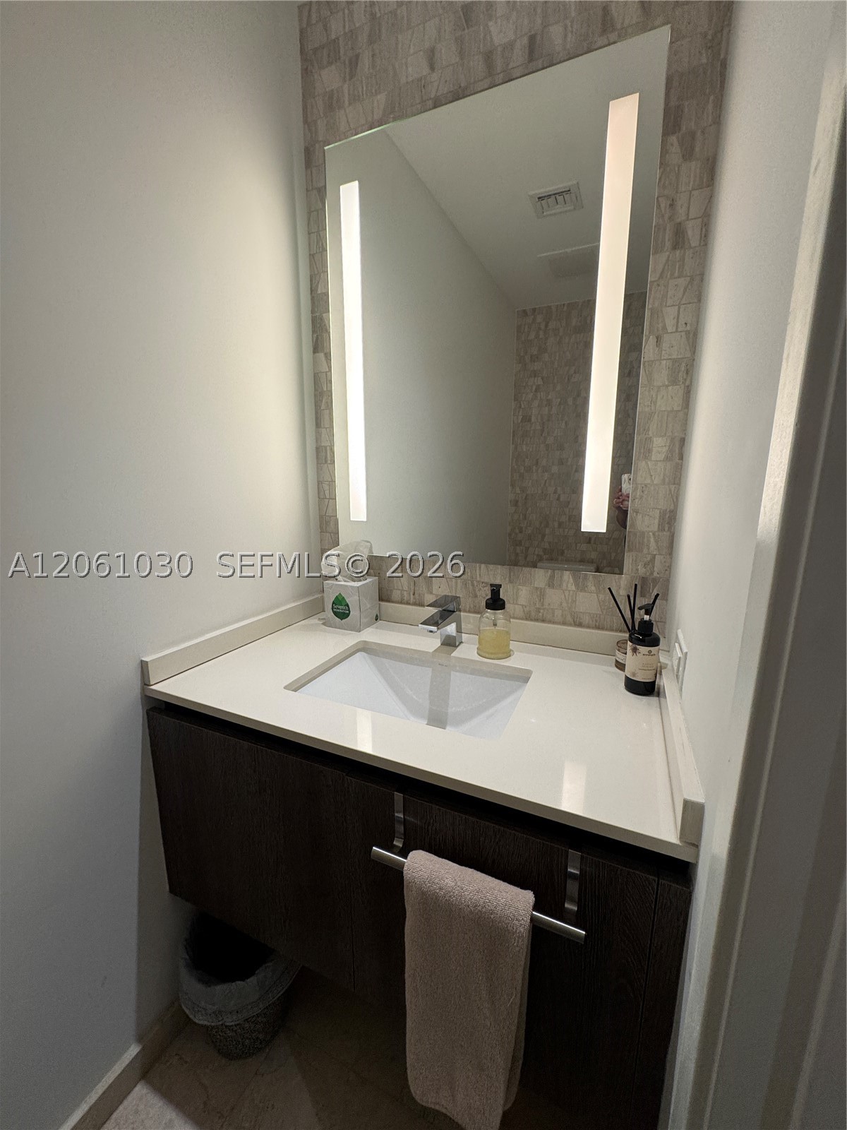 88 SW 7th St #805, Miami FL 33130
