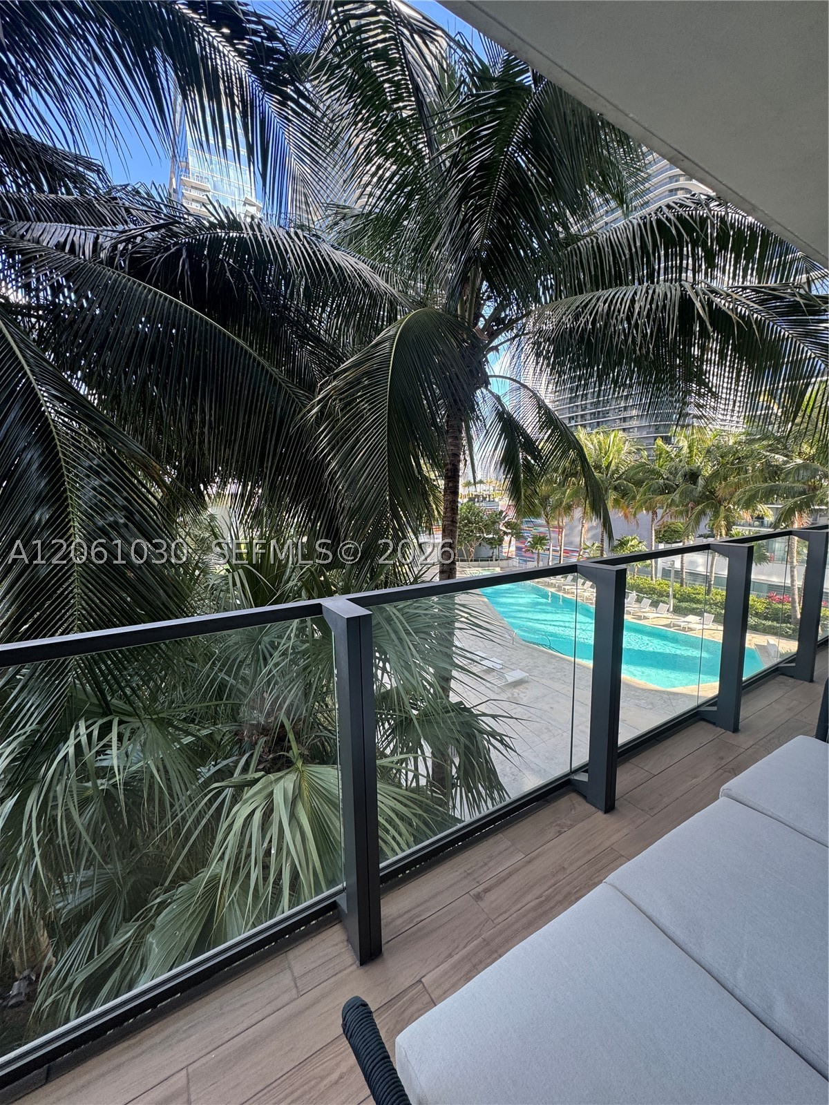 88 SW 7th St #805, Miami FL 33130