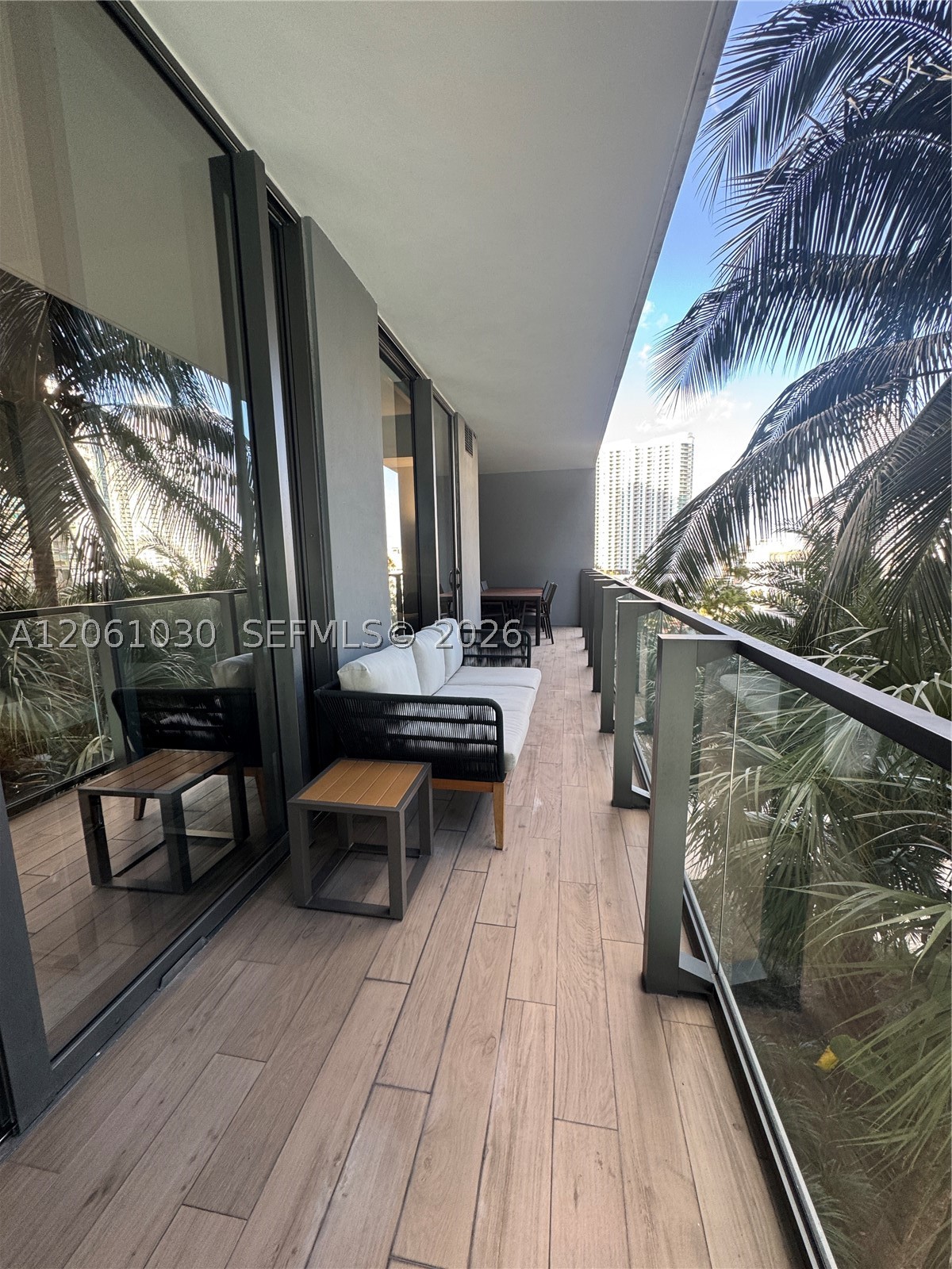 88 SW 7th St #805, Miami FL 33130
