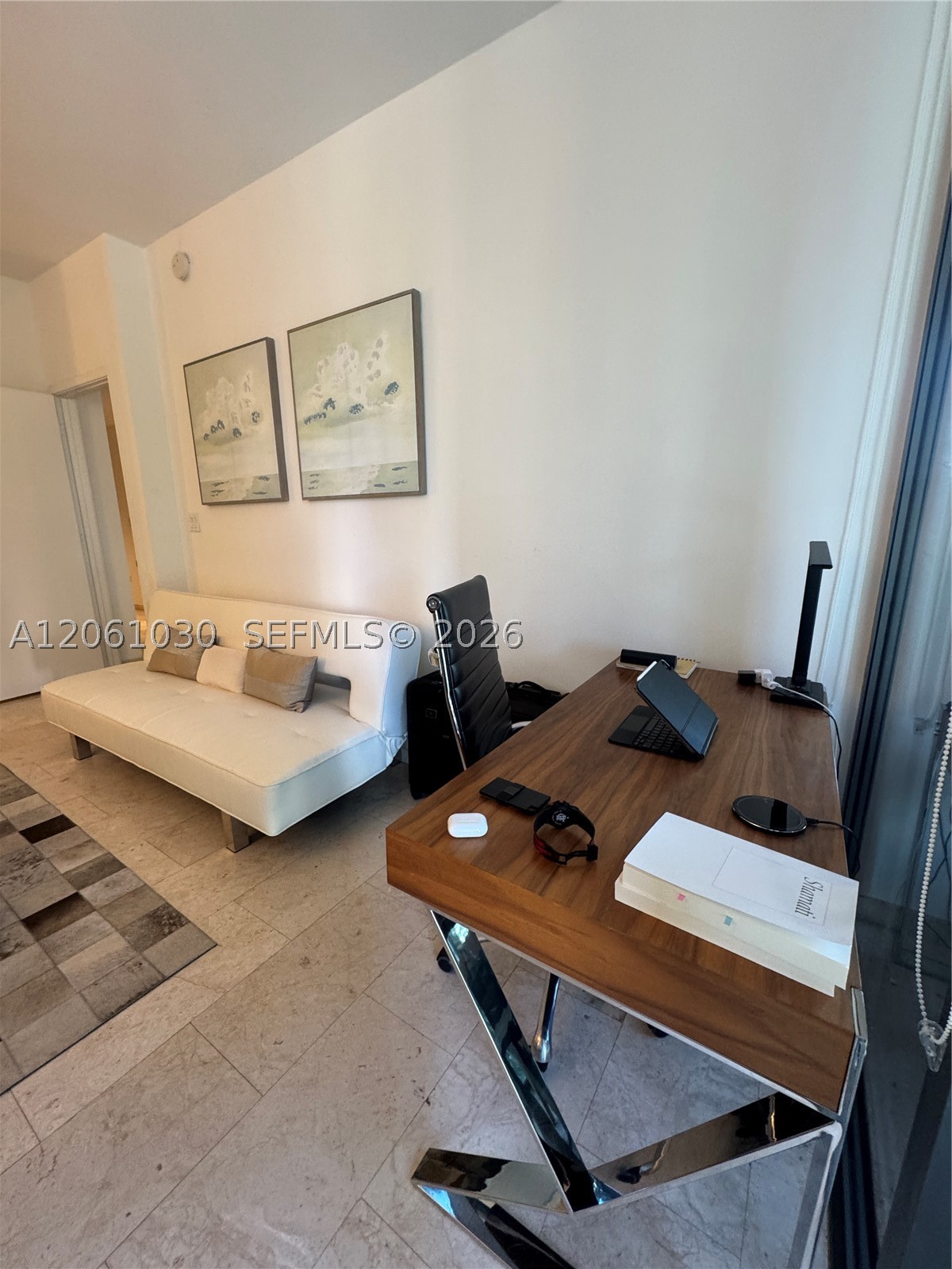 88 SW 7th St #805, Miami FL 33130