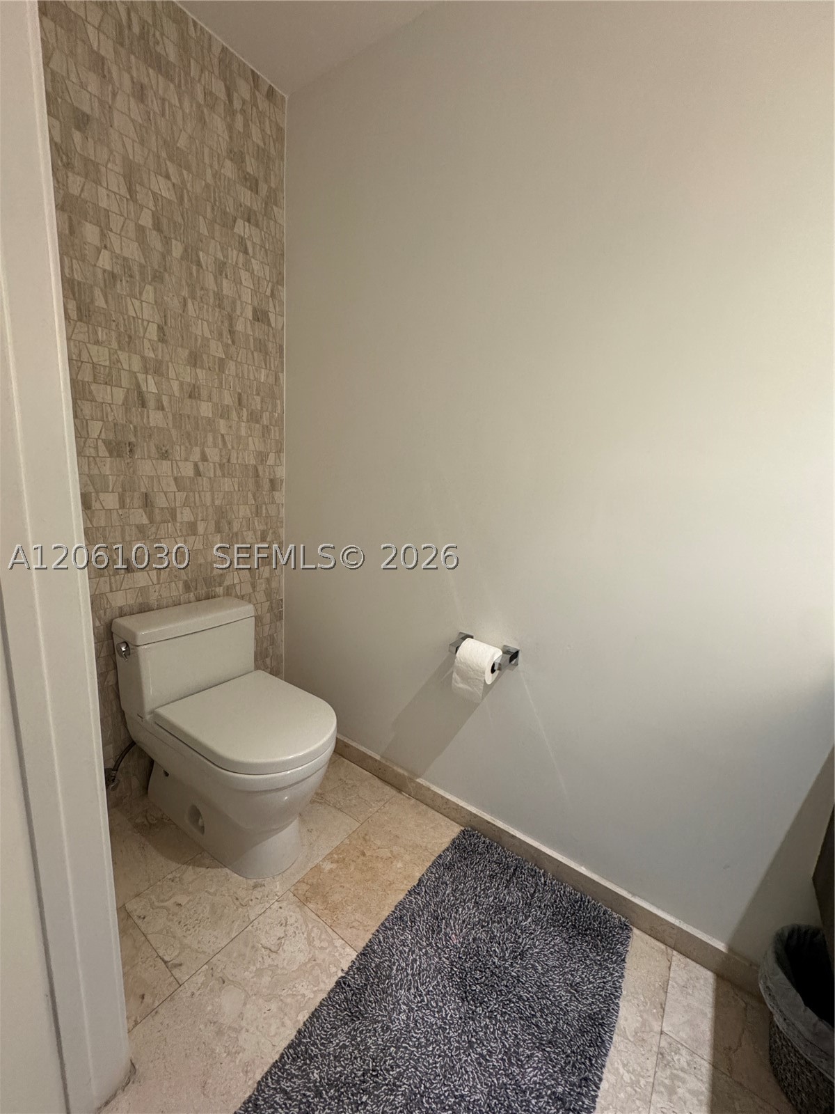 88 SW 7th St #805, Miami FL 33130