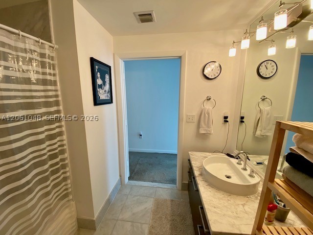 244 Biscayne Blvd #3307, Miami FL 33132