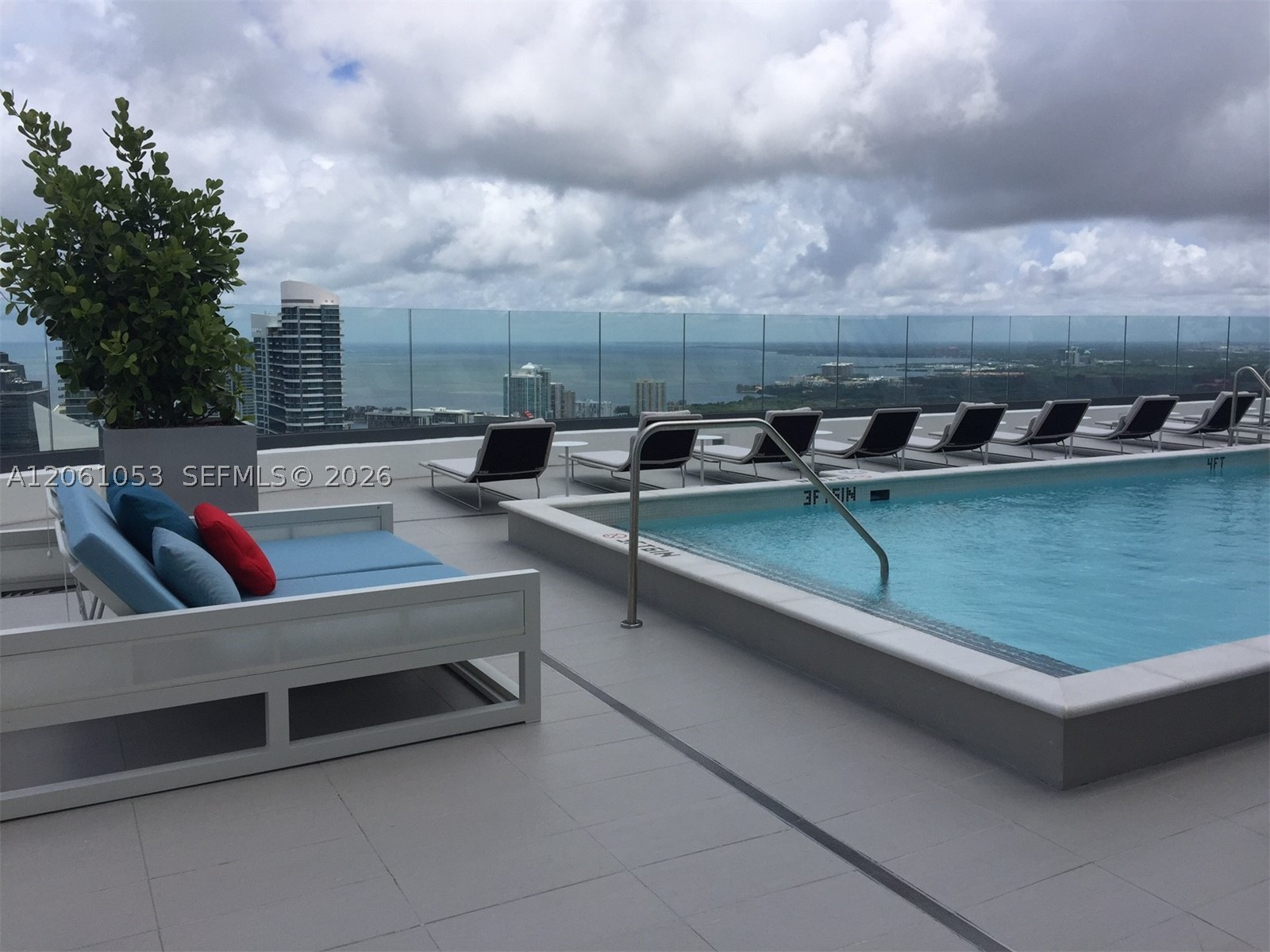 45 SW 9 st #1607, Miami FL 33131