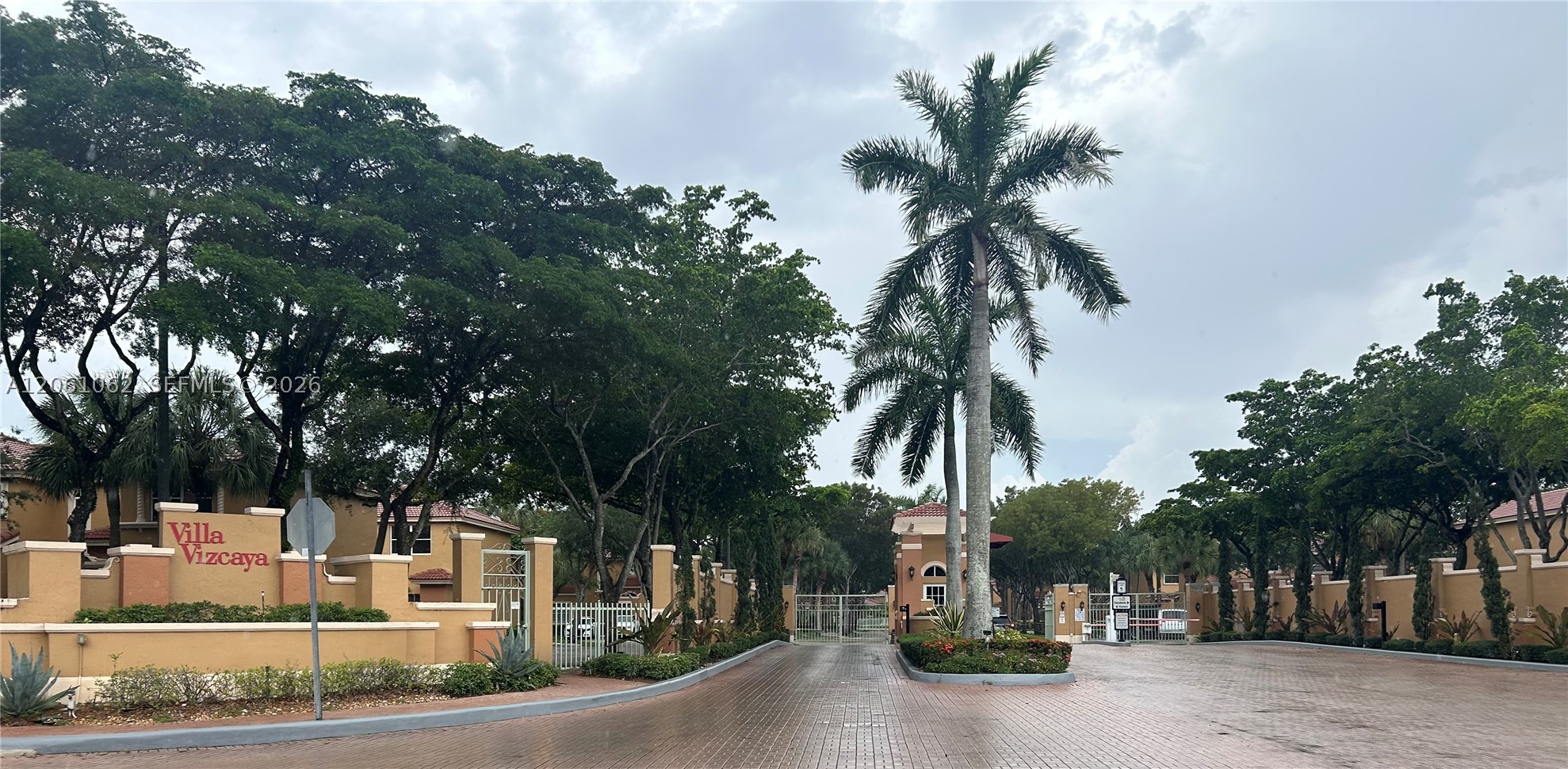 8508 NW 141st Ter #501, Miami Lakes FL 33016