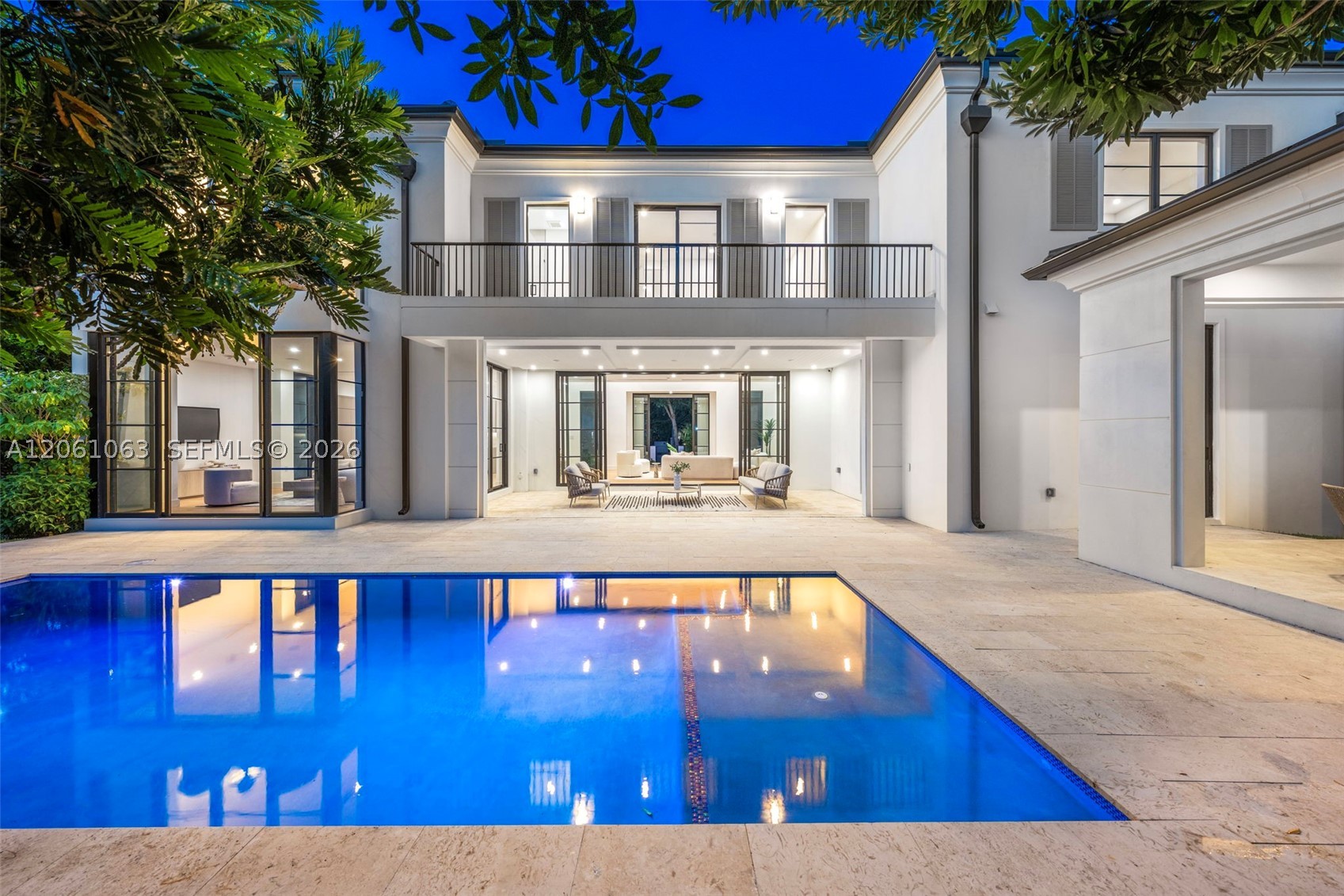 1220 S Alhambra Cir, Coral Gables FL 33146