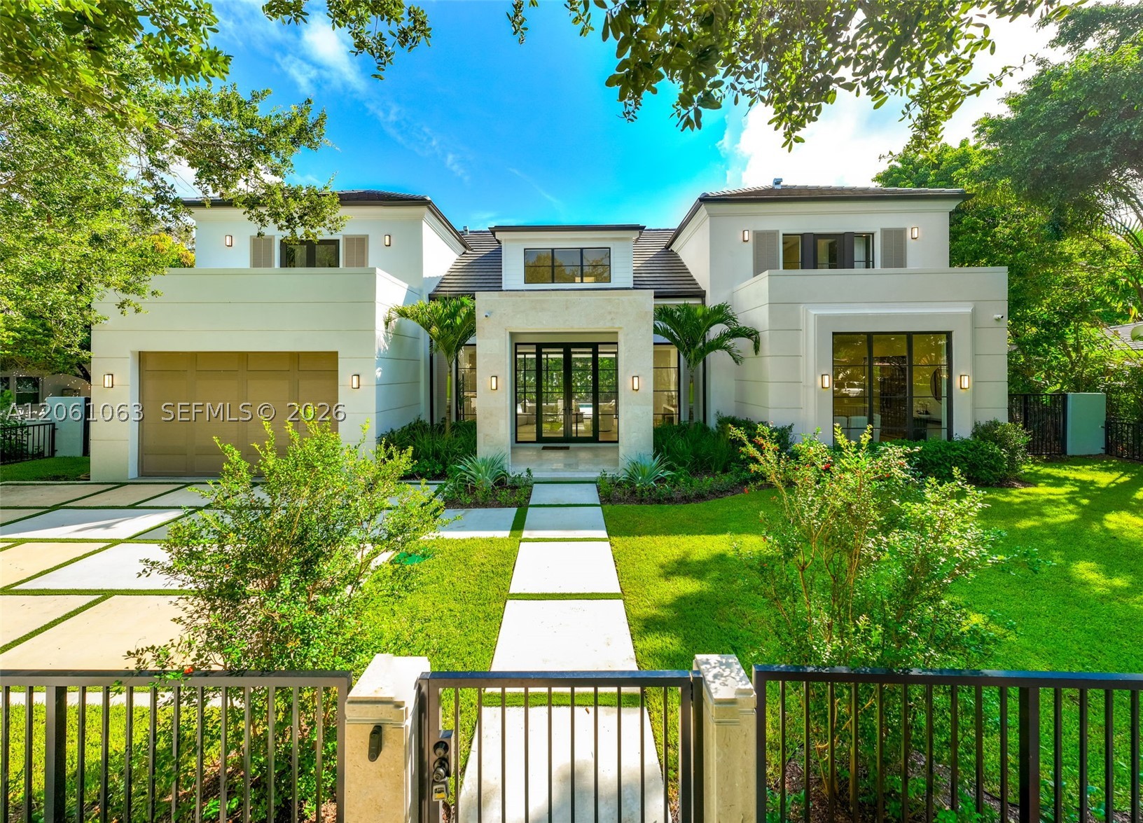 1220 S Alhambra Cir, Coral Gables FL 33146