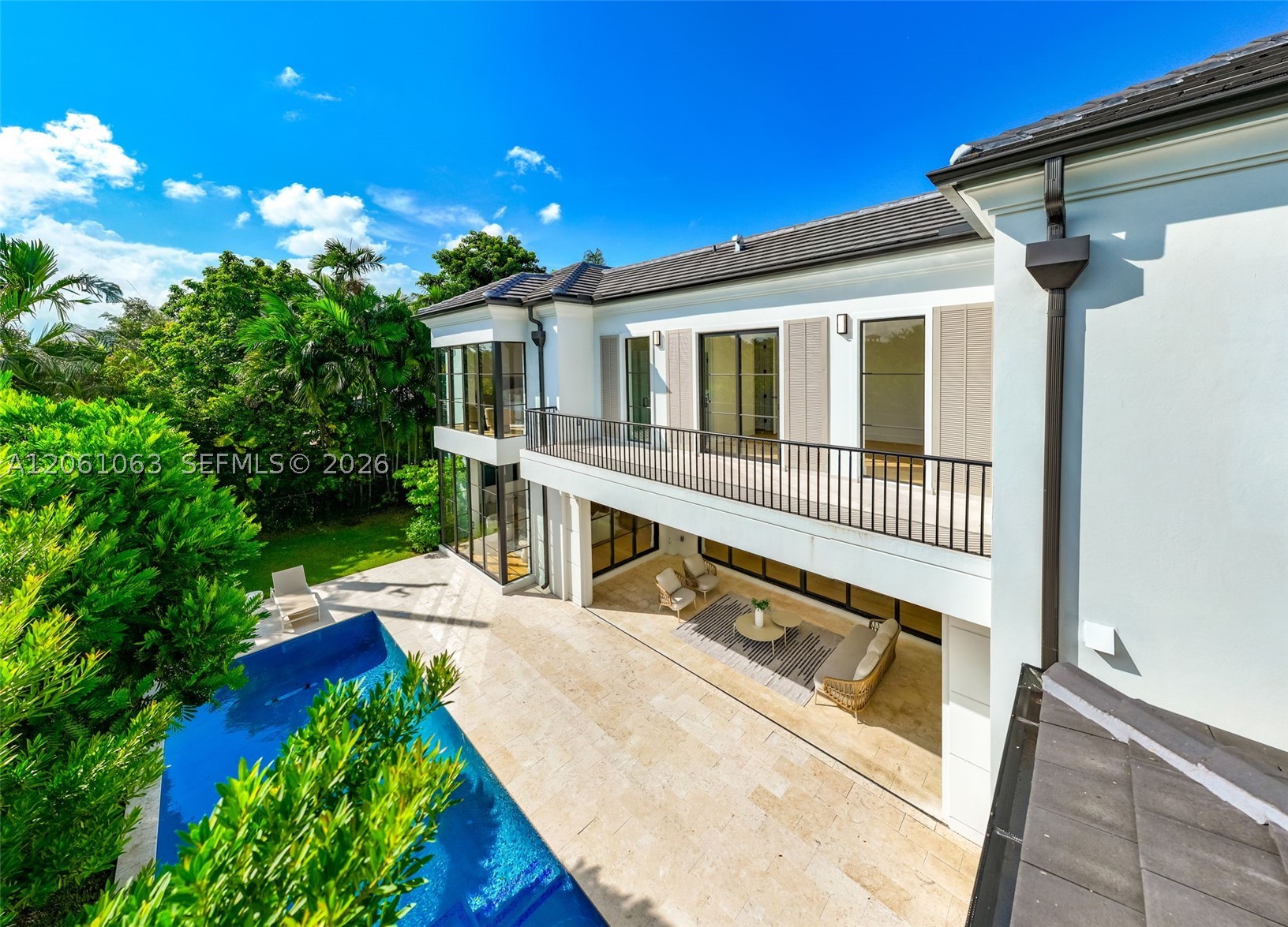 1220 S Alhambra Cir, Coral Gables FL 33146