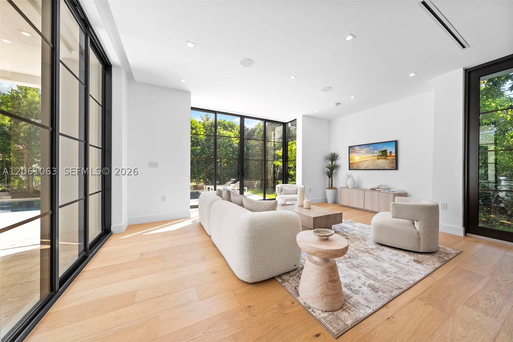 1220 S Alhambra Cir, Coral Gables FL 33146