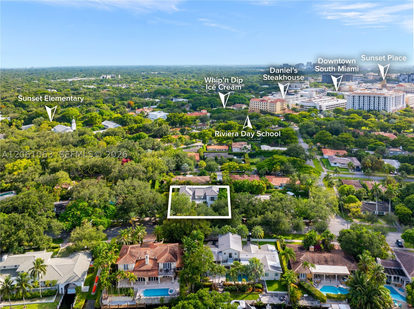 1220 S Alhambra Cir, Coral Gables FL 33146