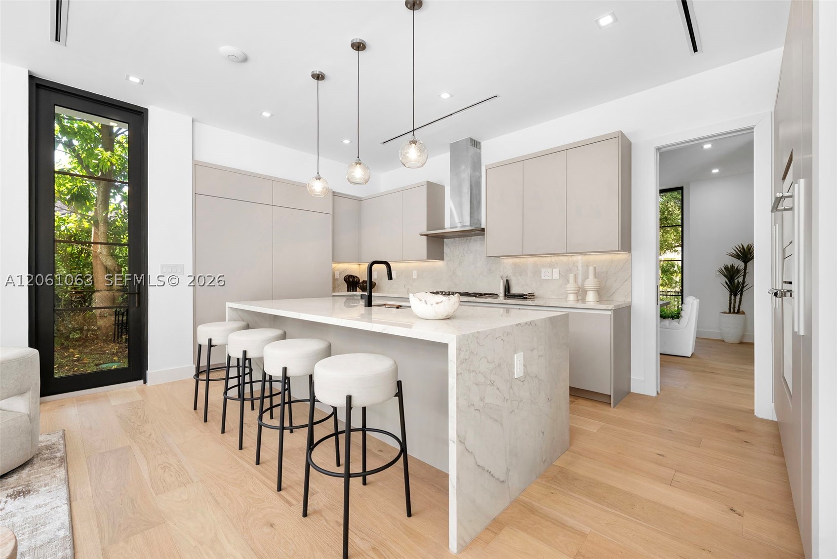 1220 S Alhambra Cir, Coral Gables FL 33146