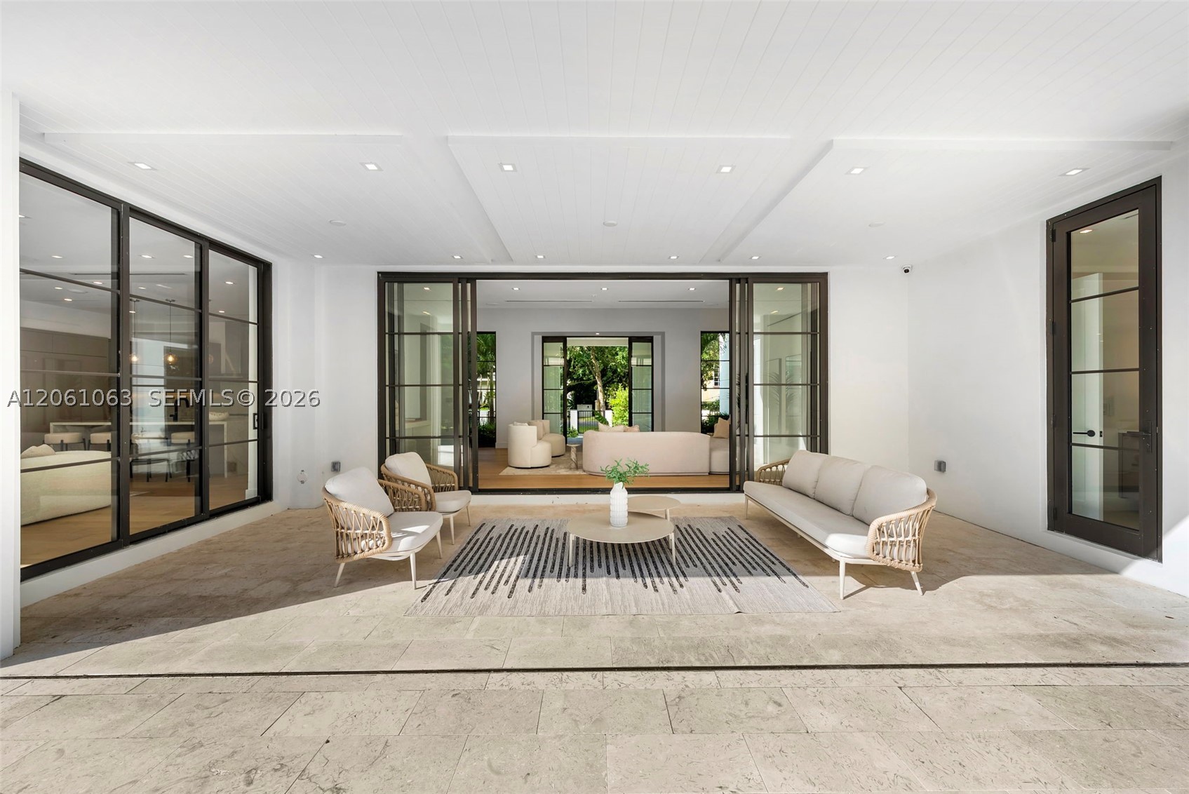 1220 S Alhambra Cir, Coral Gables FL 33146