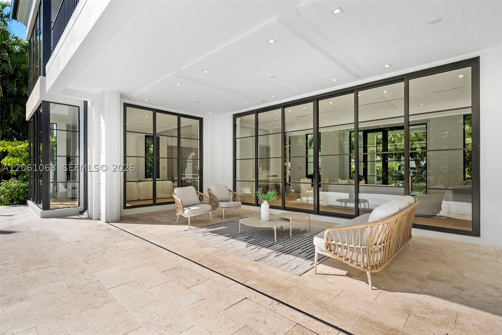 1220 S Alhambra Cir, Coral Gables FL 33146