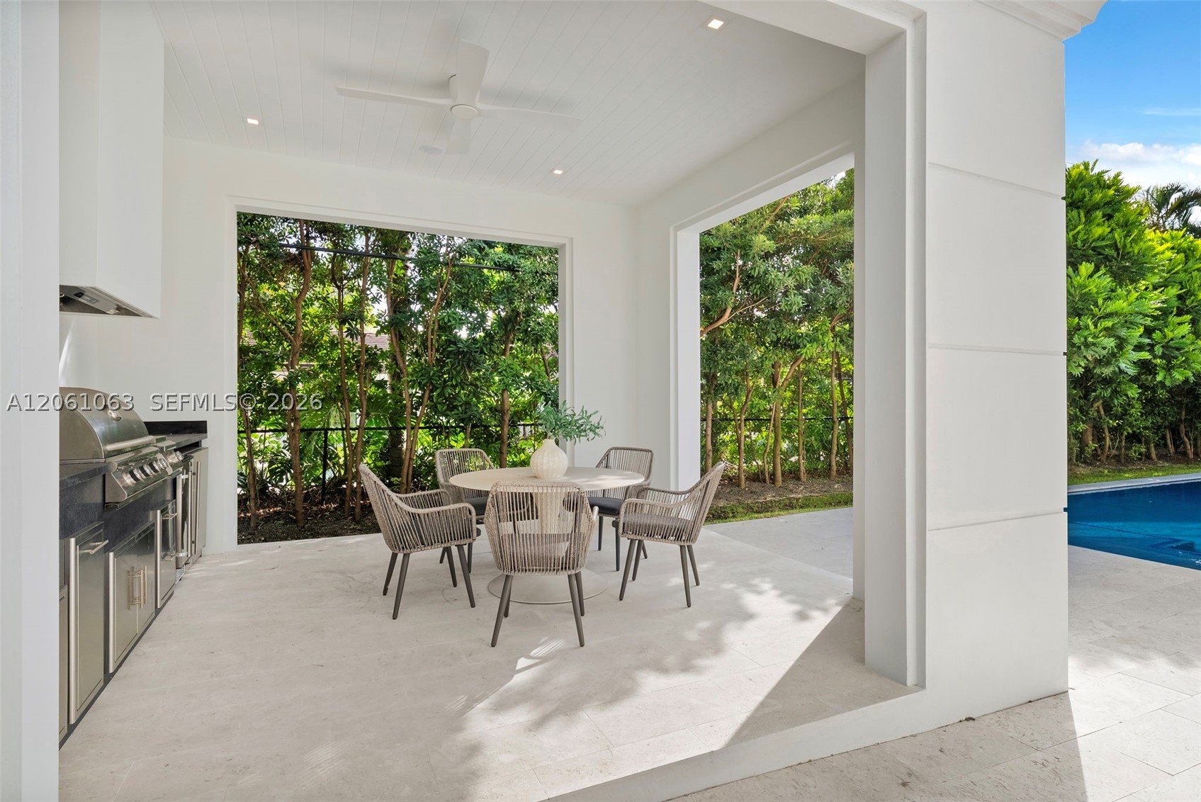 1220 S Alhambra Cir, Coral Gables FL 33146