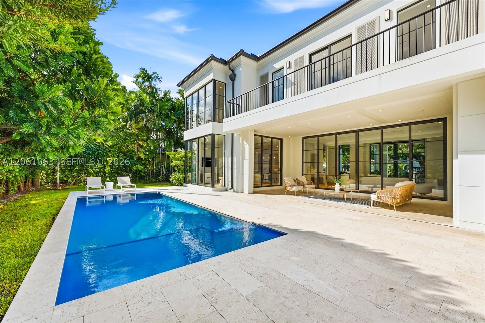 1220 S Alhambra Cir, Coral Gables FL 33146