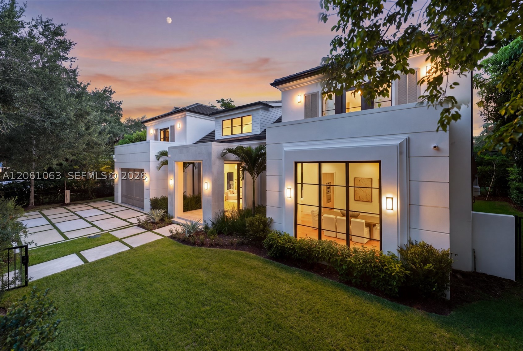 1220 S Alhambra Cir, Coral Gables FL 33146