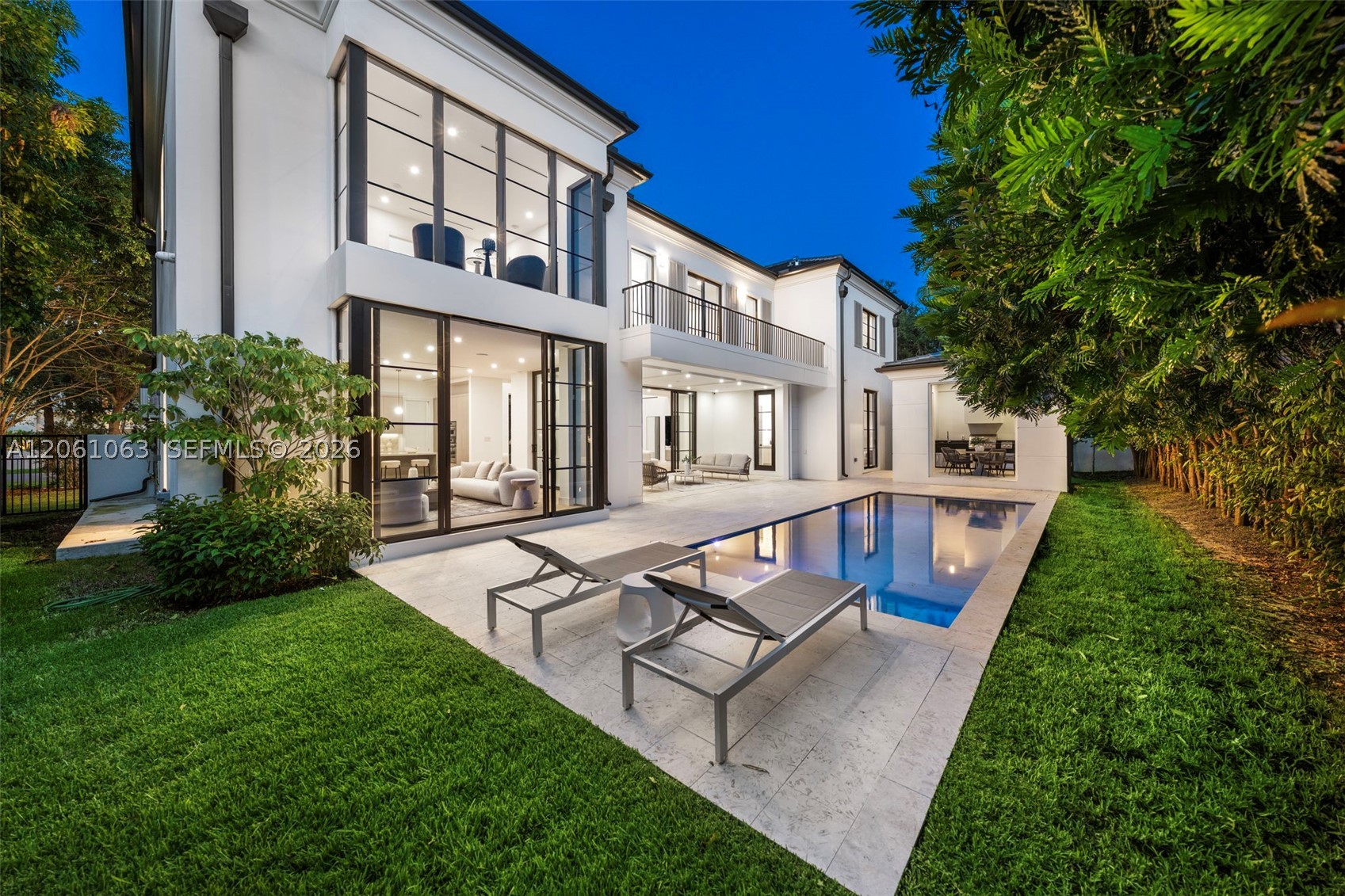 1220 S Alhambra Cir, Coral Gables FL 33146