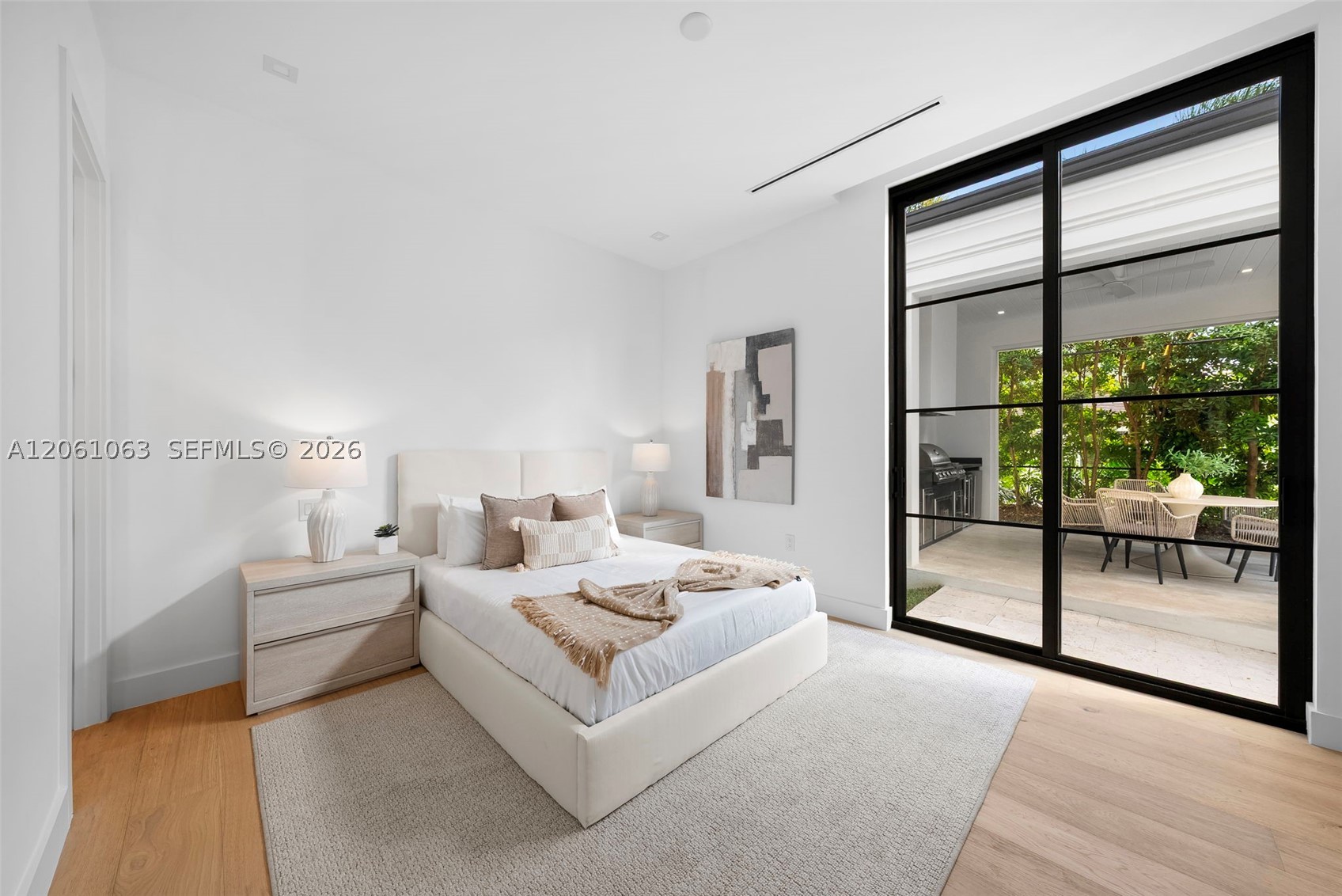 1220 S Alhambra Cir, Coral Gables FL 33146