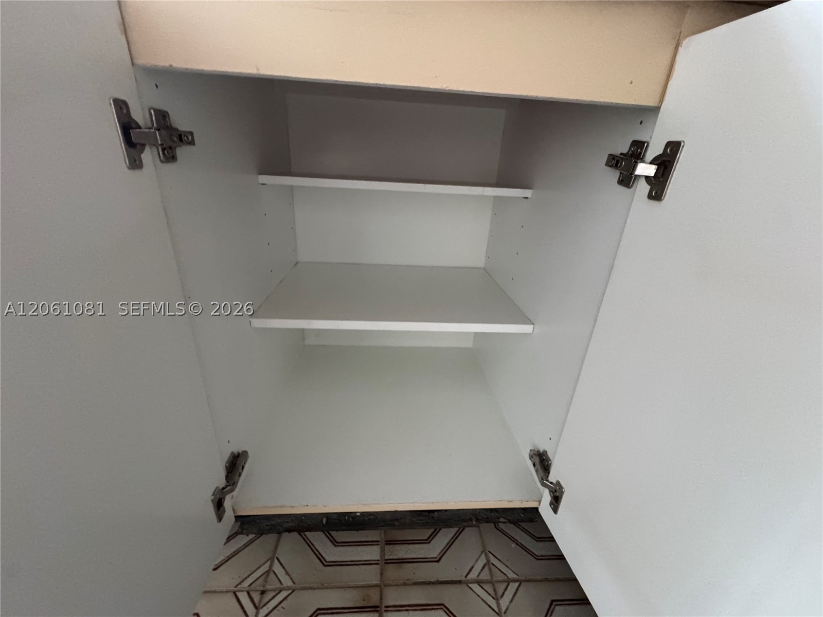 2524 SW 6th St, Miami FL 33135