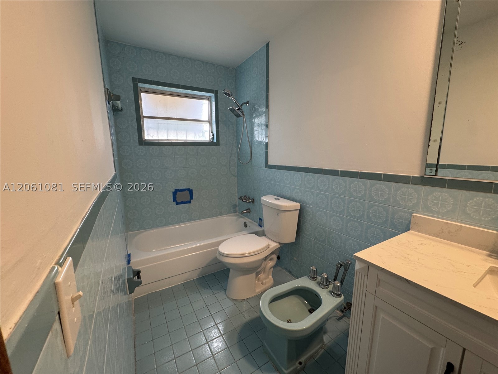 2524 SW 6th St, Miami FL 33135