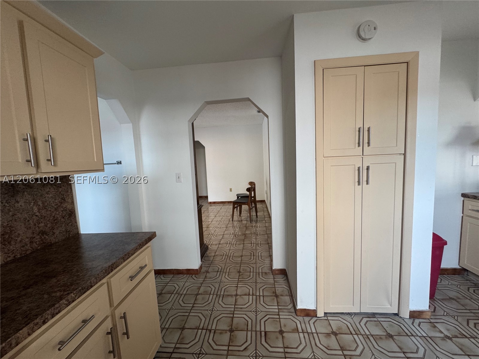 2524 SW 6th St, Miami FL 33135