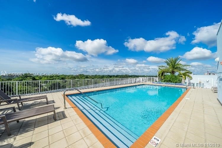 3250 Grand Ave #302, Miami FL 33133