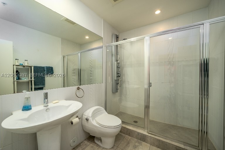 3250 Grand Ave #302, Miami FL 33133