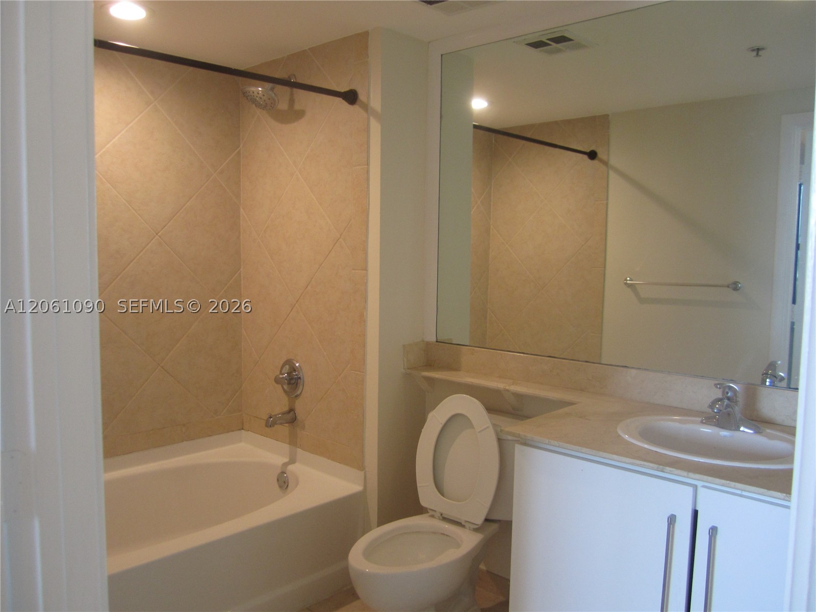 325 S Biscayne Blvd #4316, Miami FL 33131