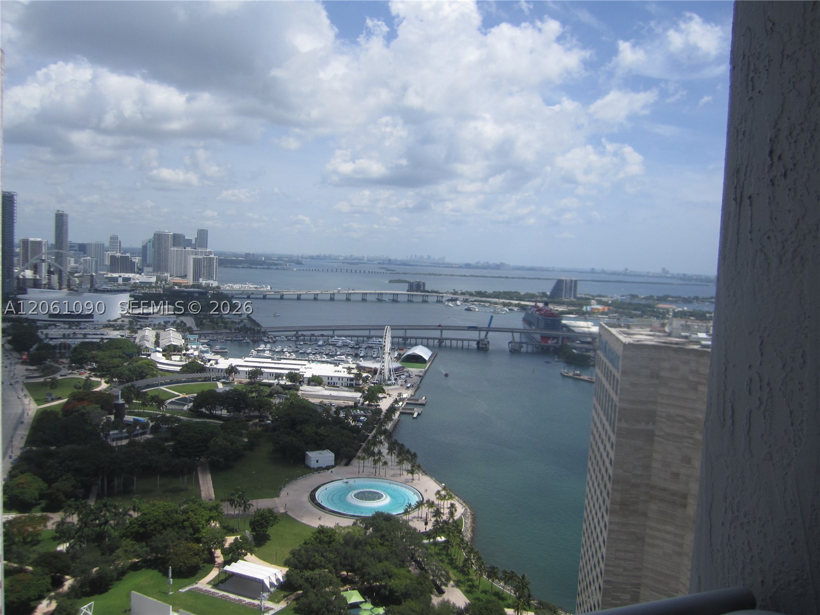 325 S Biscayne Blvd #4316, Miami FL 33131