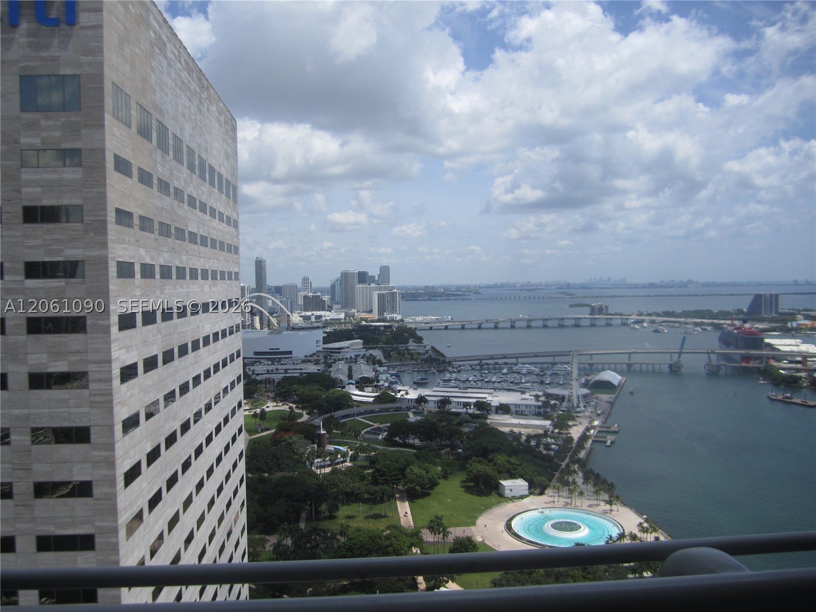 325 S Biscayne Blvd #4316, Miami FL 33131