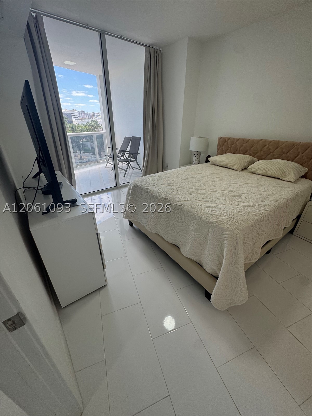 18201 Collins Ave #608, Sunny Isles Beach FL 33160