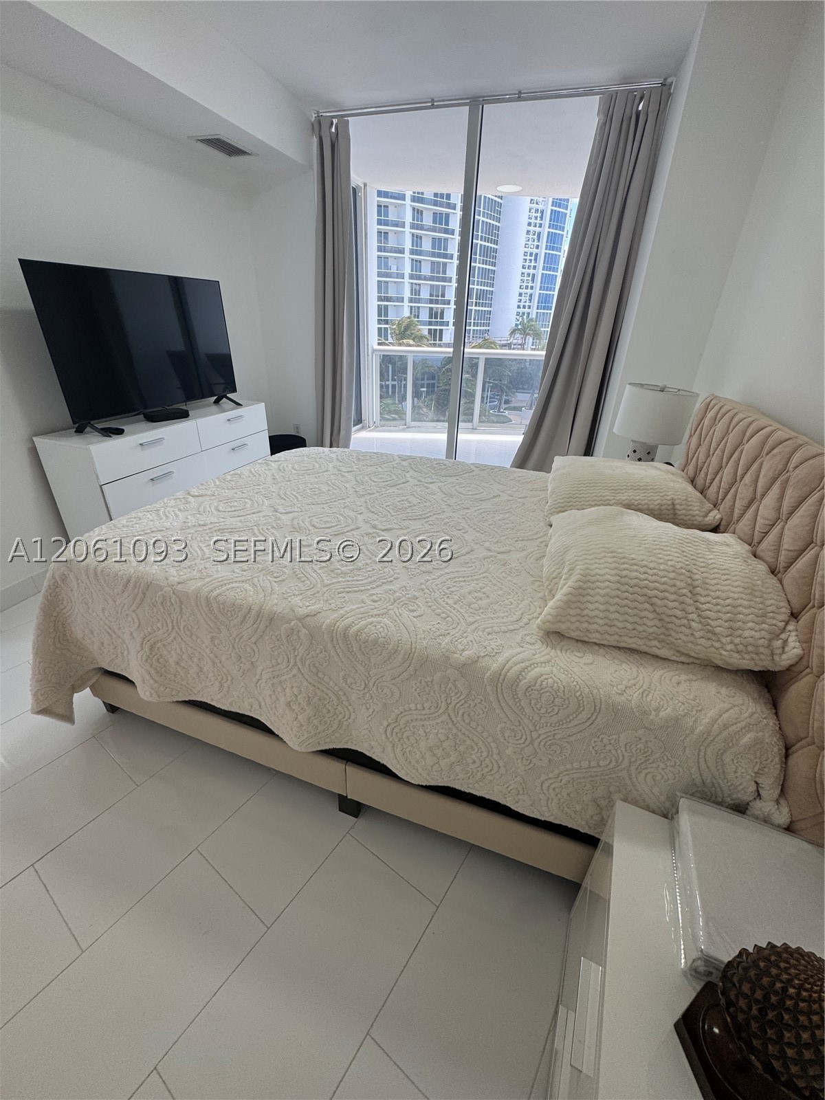 18201 Collins Ave #608, Sunny Isles Beach FL 33160