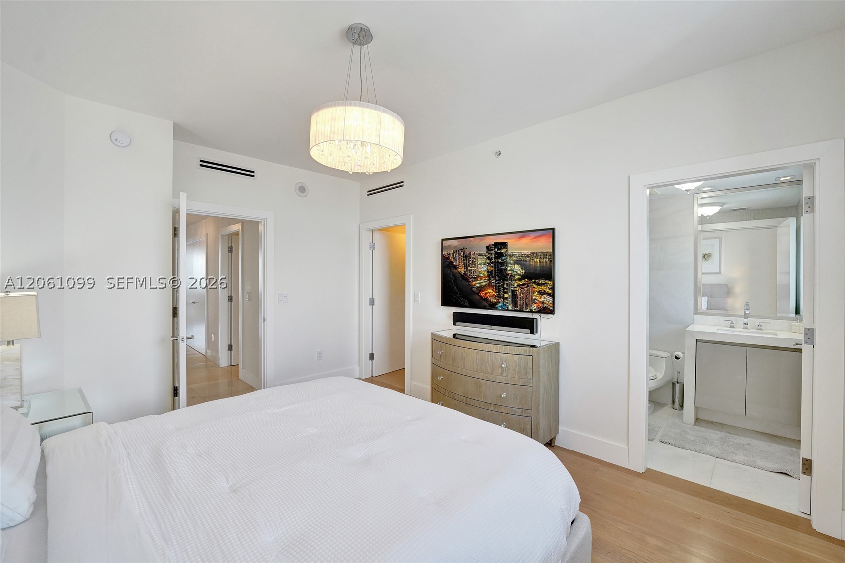 17875 Collins Ave #3201, Sunny Isles Beach FL 33160