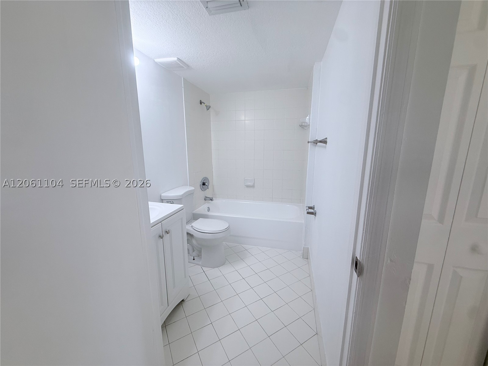 995 NE 34th Ave #101, Homestead FL 33033
