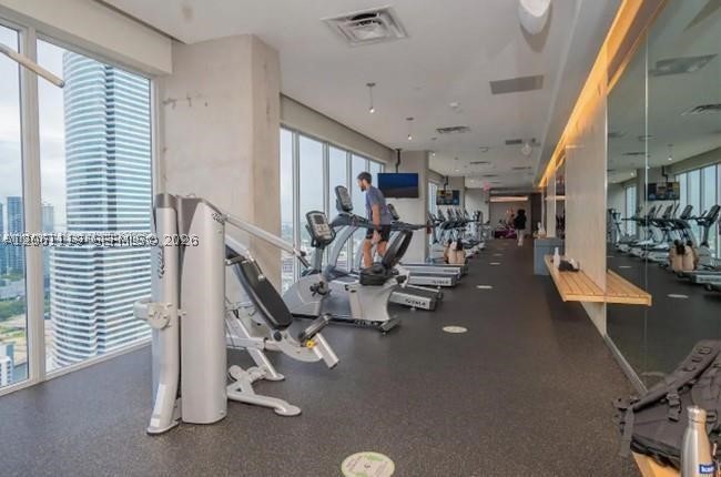 151 SE 1st St #3111, Miami FL 33131