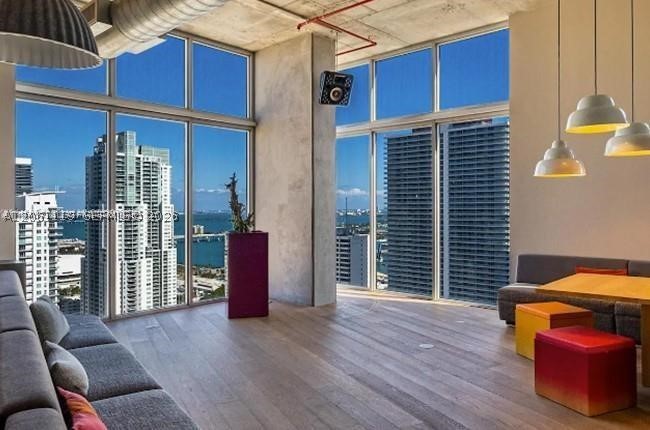 151 SE 1st St #3111, Miami FL 33131