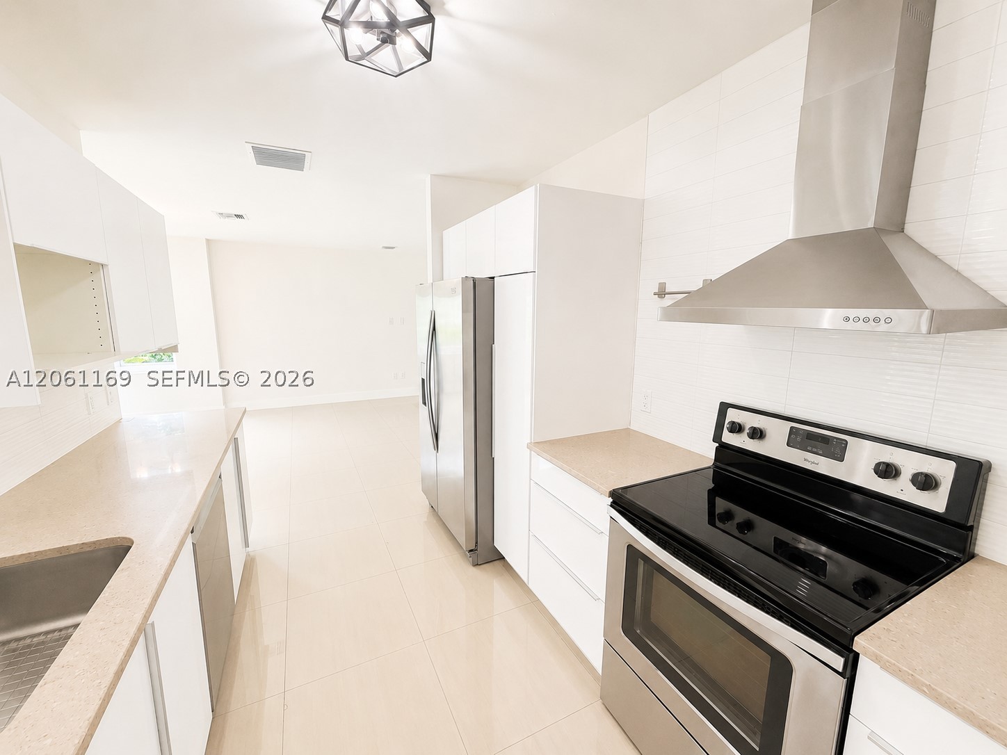 61 NW 47 ST, Miami FL 33127