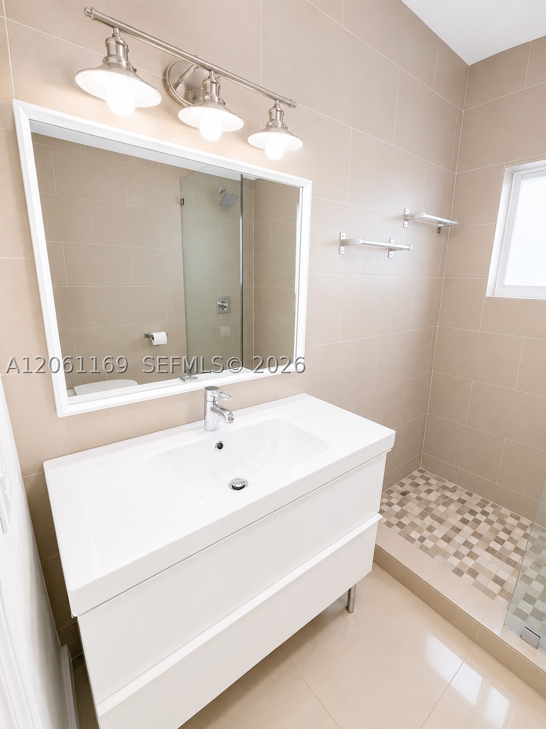 61 NW 47 ST, Miami FL 33127