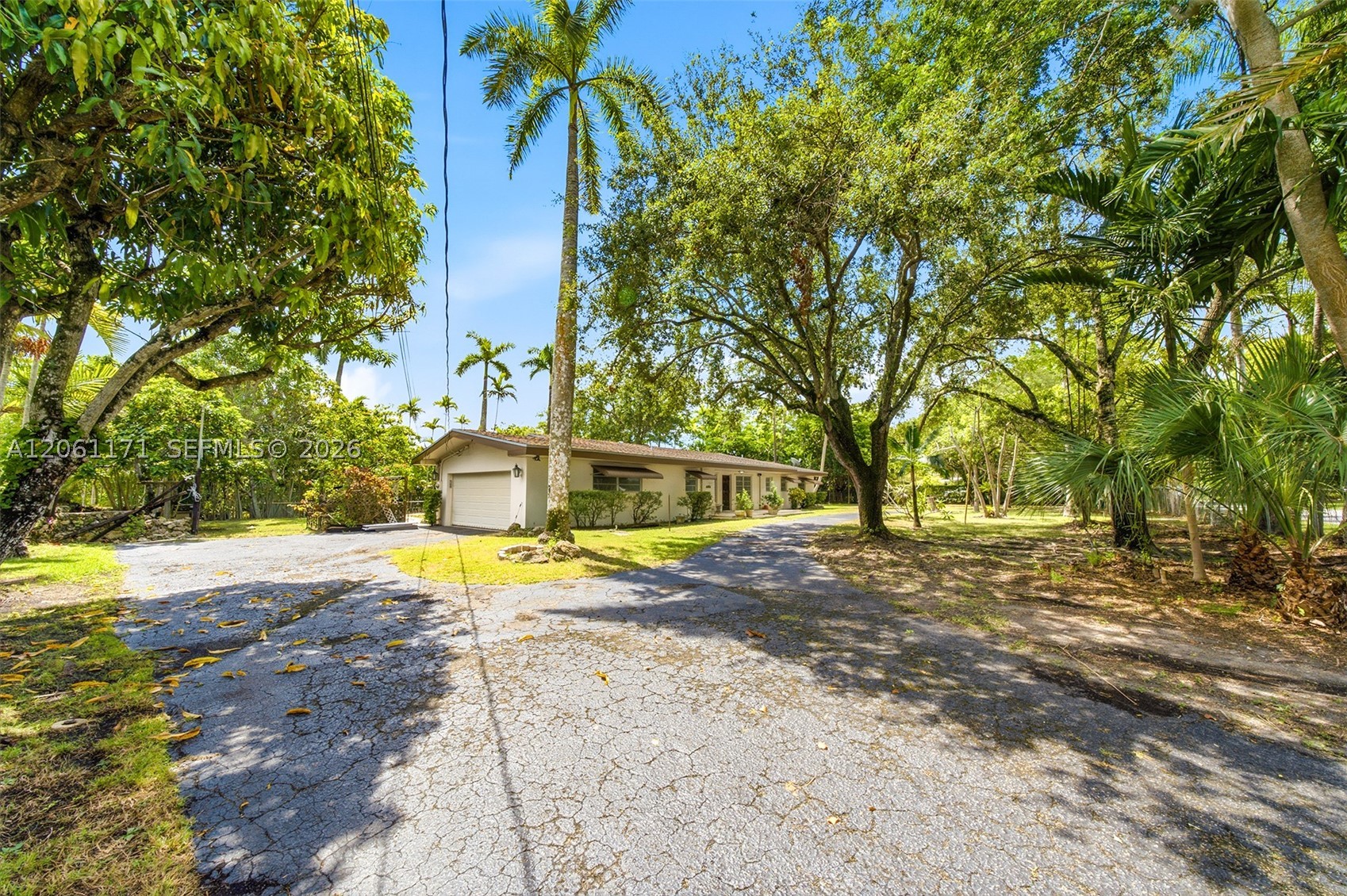6801 SW 82nd Ave, Miami FL 33143