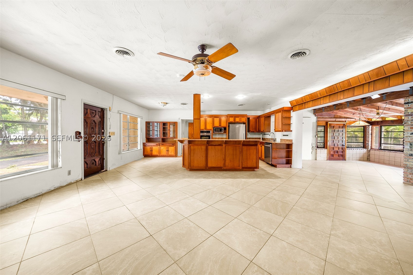 6801 SW 82nd Ave, Miami FL 33143