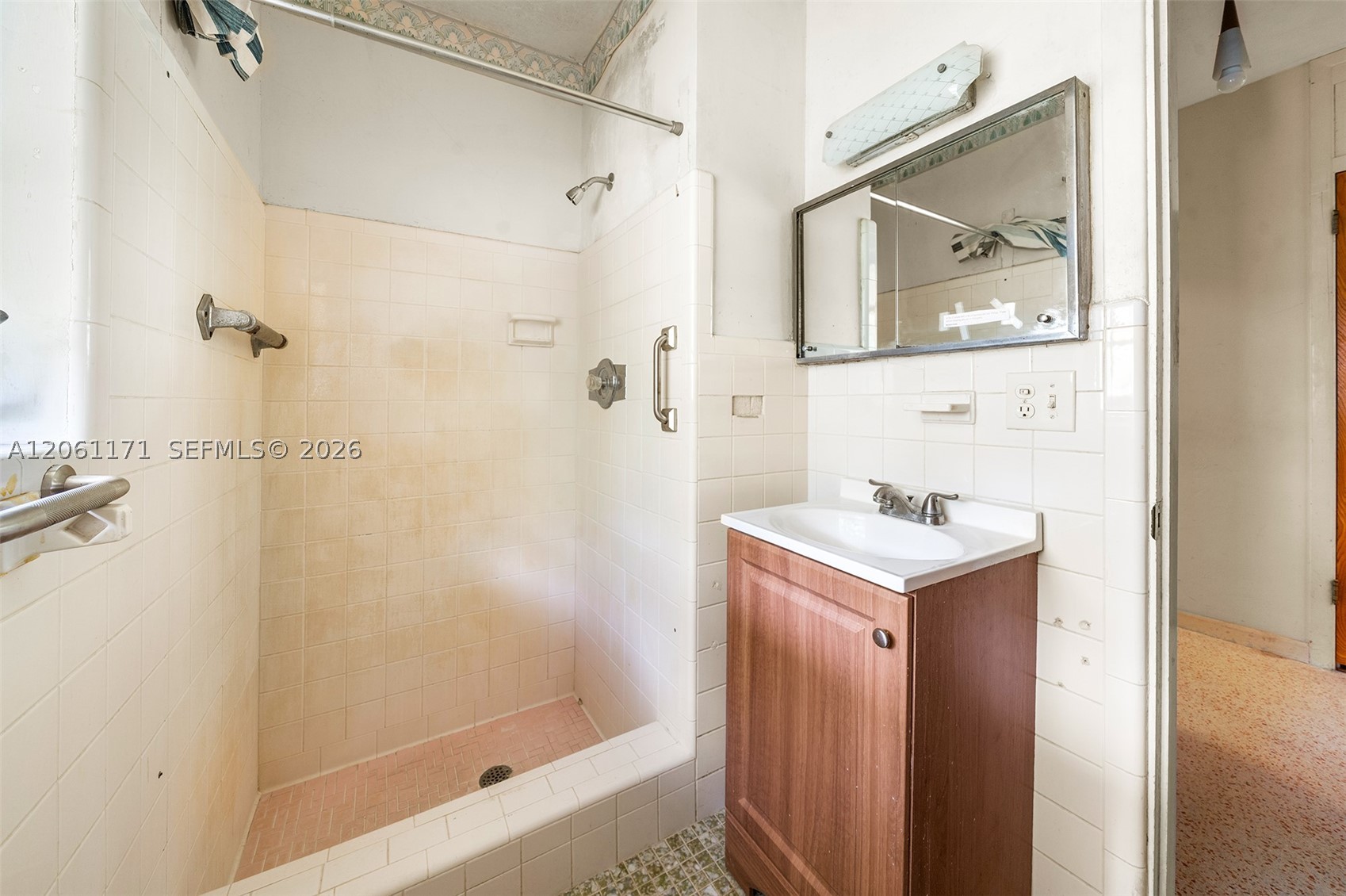 6801 SW 82nd Ave, Miami FL 33143