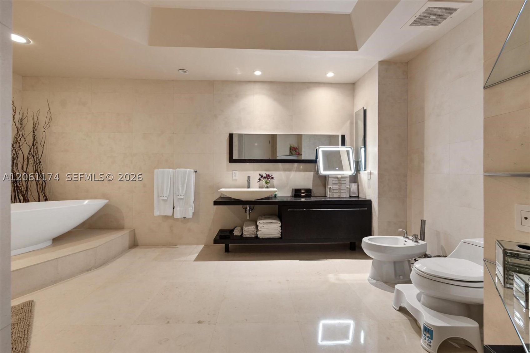 16051 Collins Ave #3404, Sunny Isles Beach FL 33160