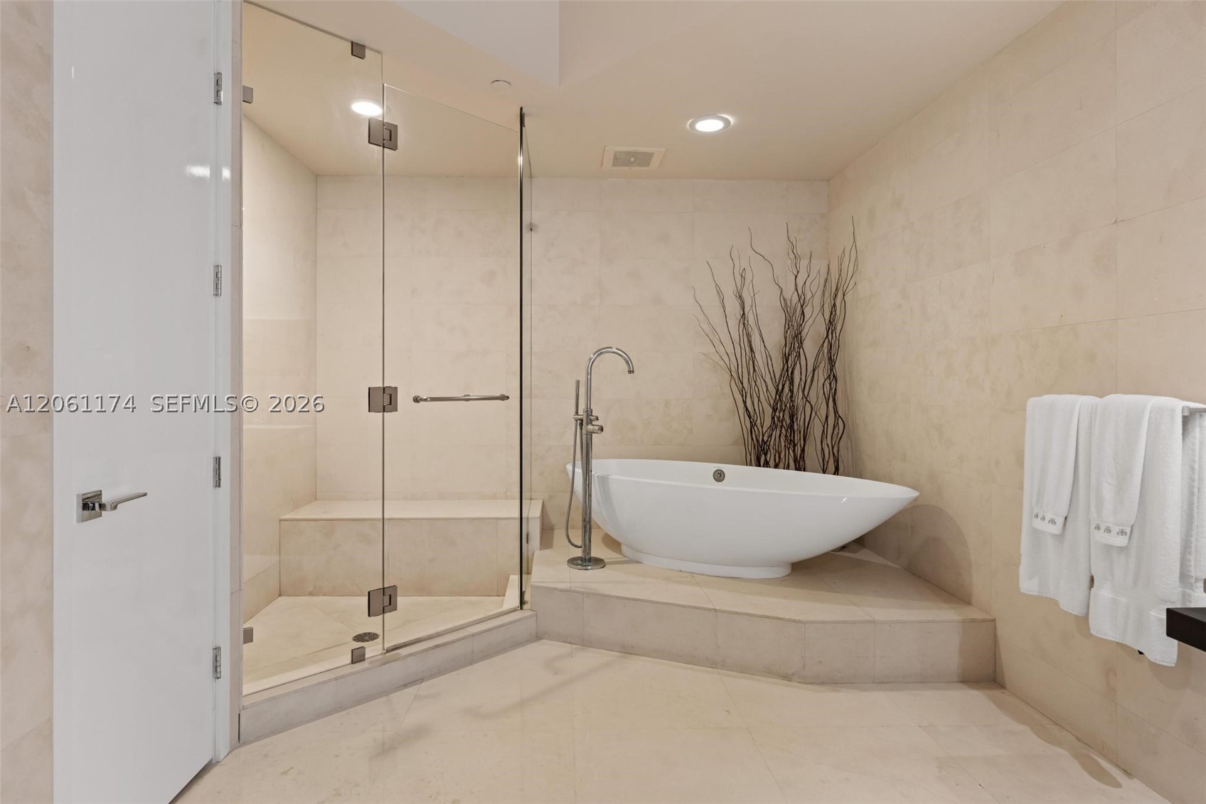 16051 Collins Ave #3404, Sunny Isles Beach FL 33160