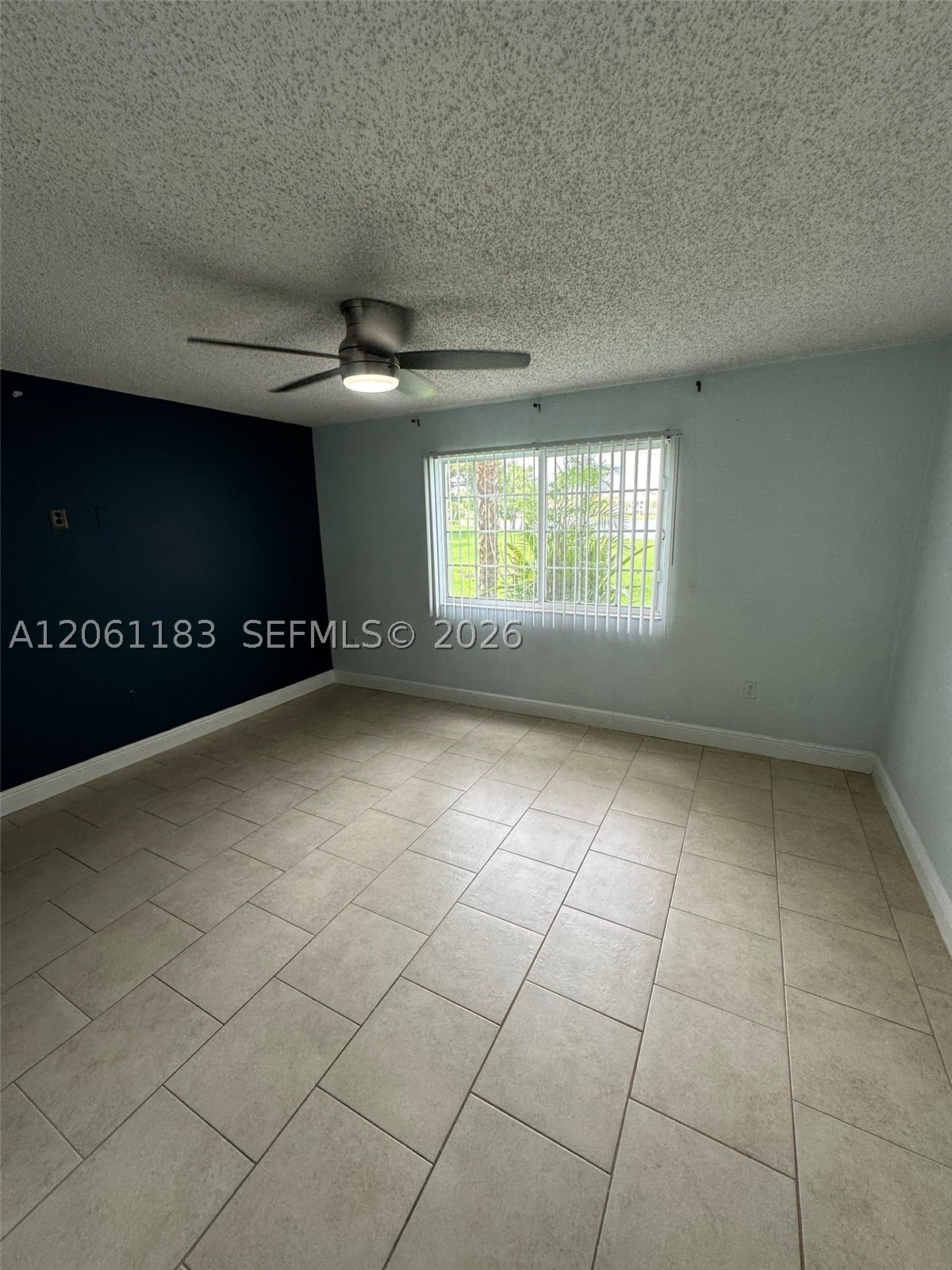 5005 Wiles Rd #102, Coconut Creek FL 33073