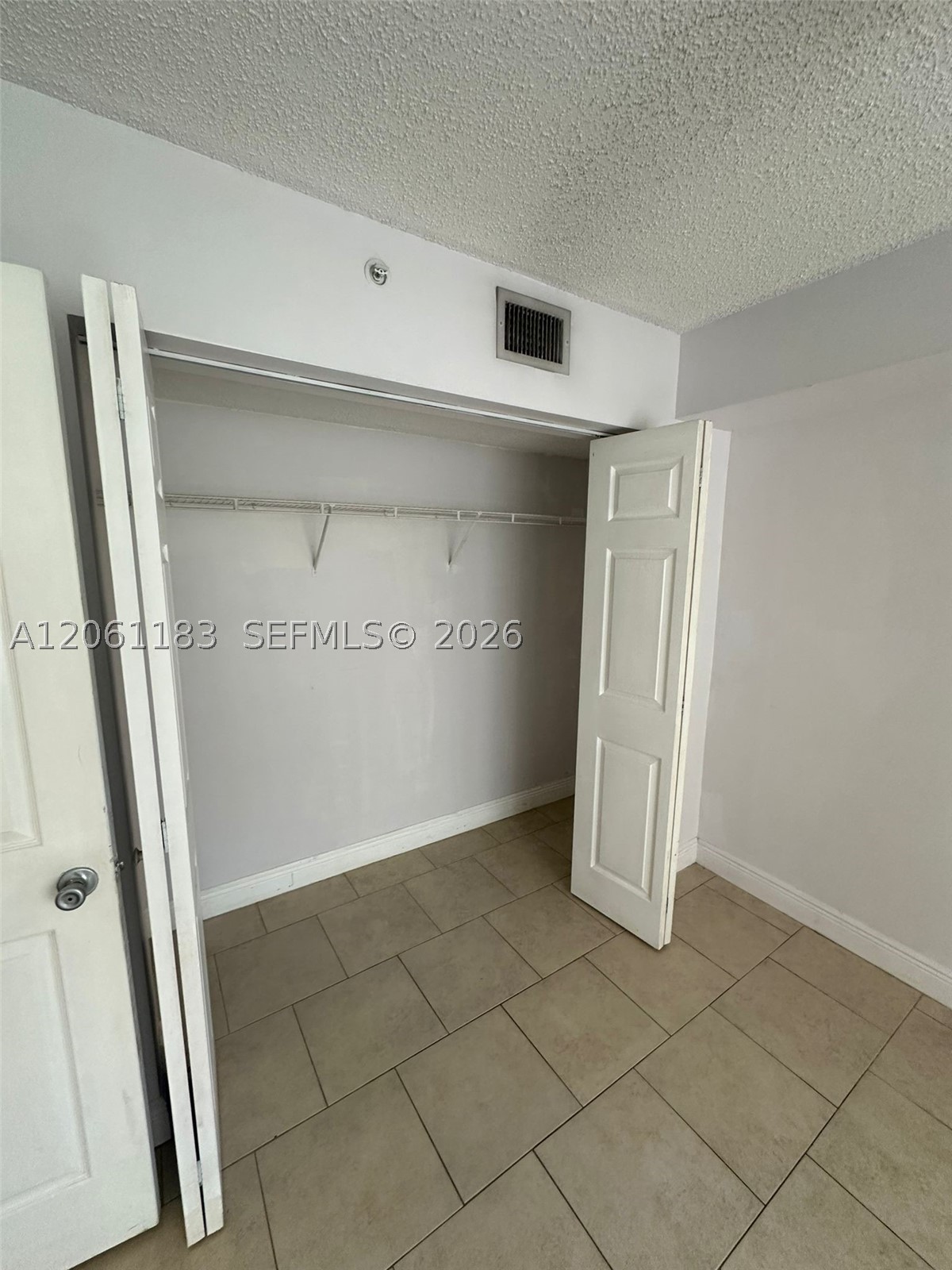 5005 Wiles Rd #102, Coconut Creek FL 33073